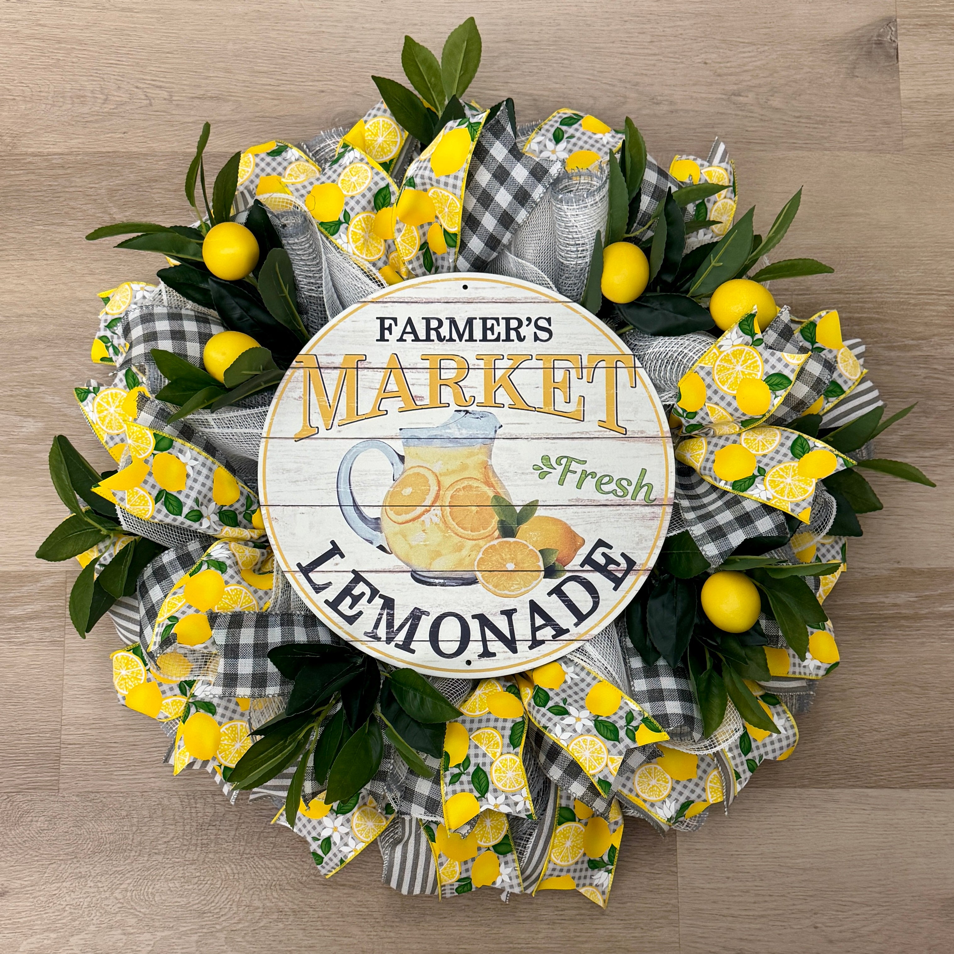Farmer’s Market Lemonade Wreath image 0
