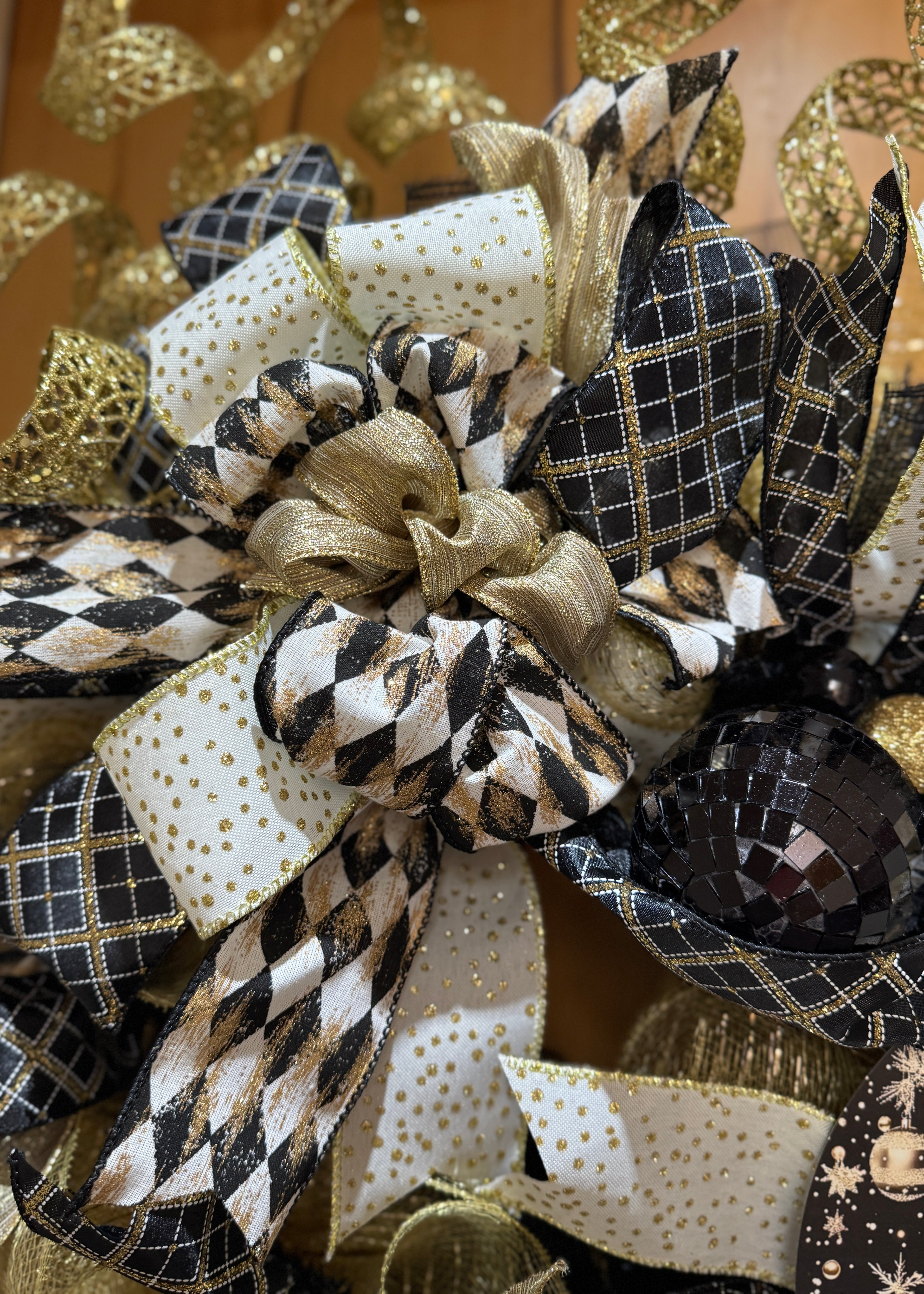 Black & Gold Happy New Year Wreath